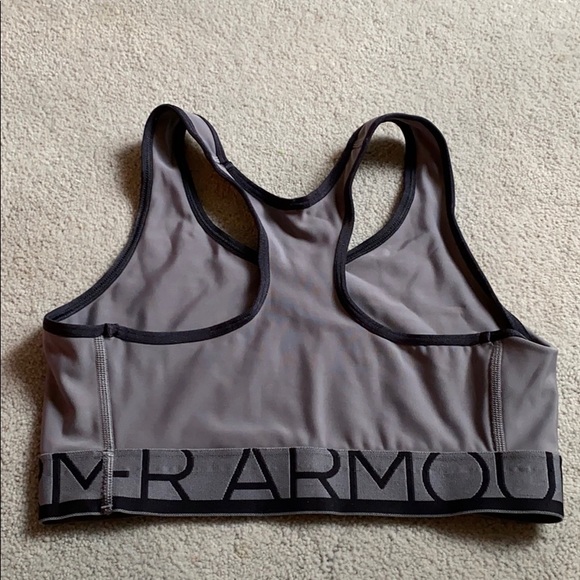 NEW Under Armour Sports bra - Picture 3 of 5